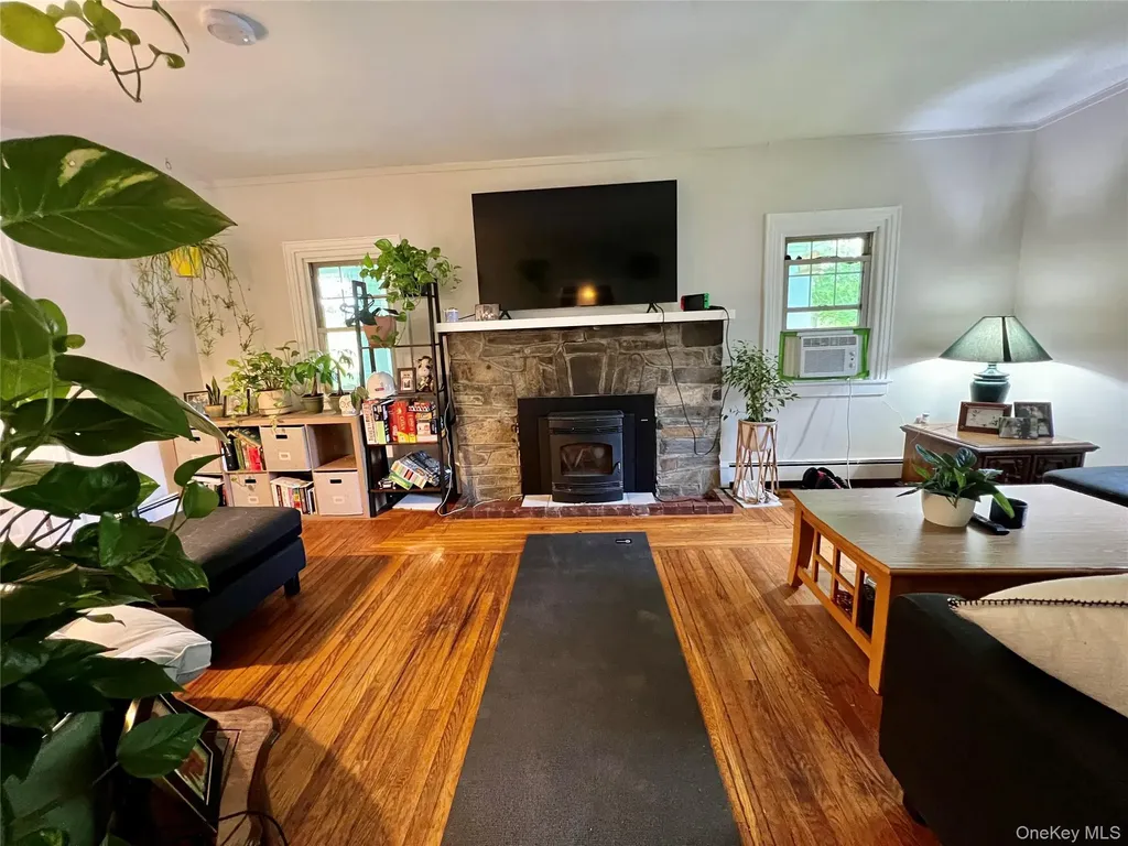 2293 Route 9g Staatsburg NY 12580