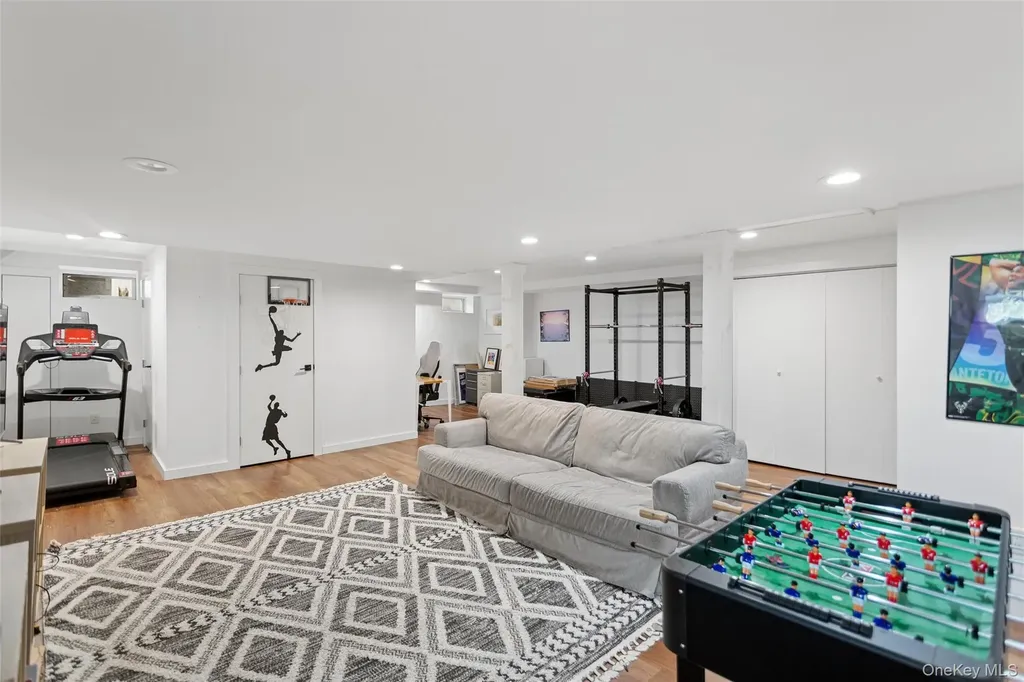 100 Westbury Avenue Plainview NY 11803