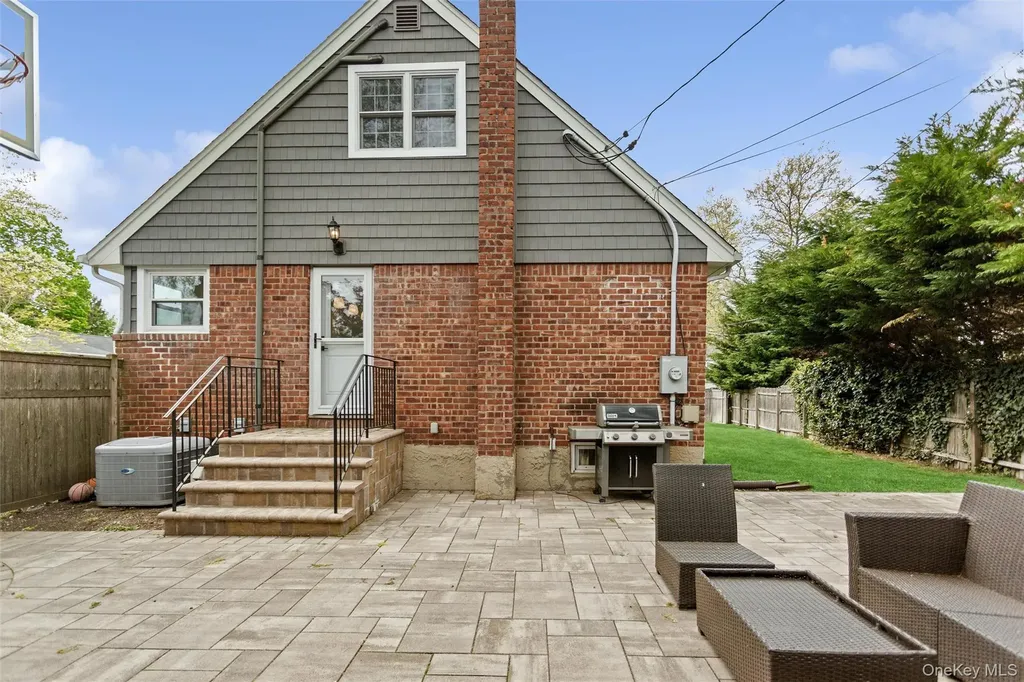 100 Westbury Avenue Plainview NY 11803