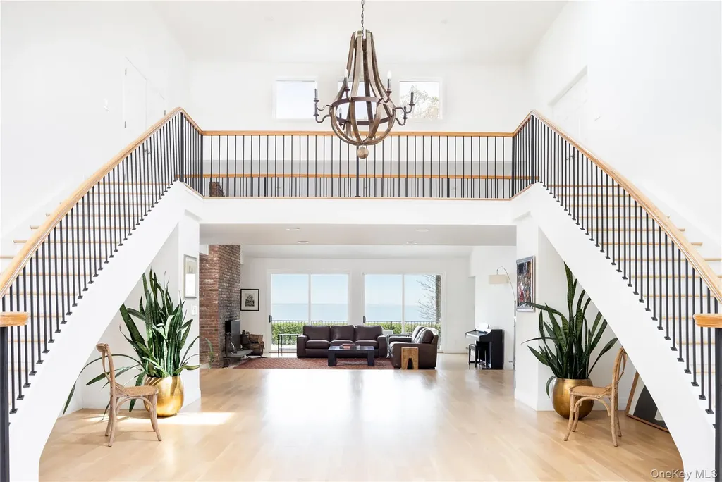 17 Sea Crest Drive Lloyd Neck NY 11743