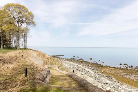 17 Sea Crest Drive Lloyd Neck NY 11743