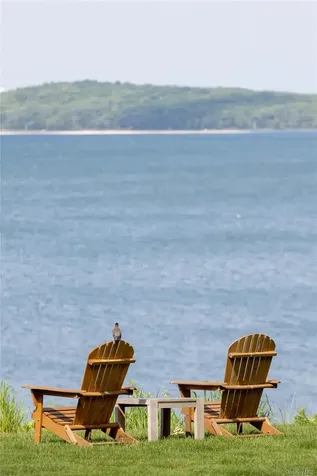 17 Sea Crest Drive Lloyd Neck NY 11743