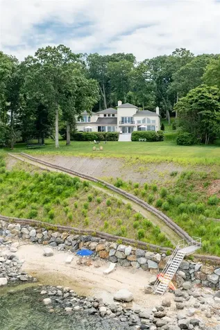 17 Sea Crest Drive Lloyd Neck NY 11743