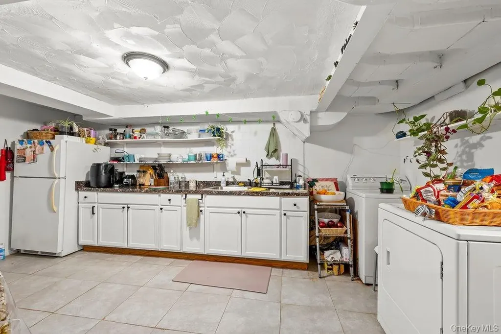 73-37 197th Street Fresh Meadows NY 11366
