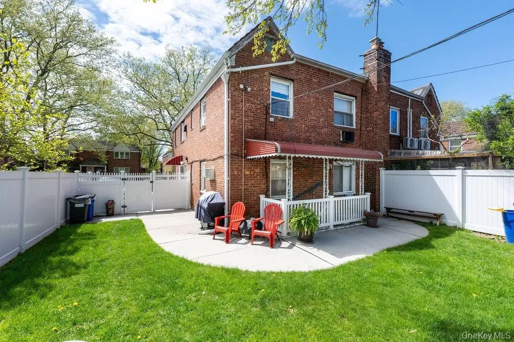 73-37 197th Street Fresh Meadows NY 11366