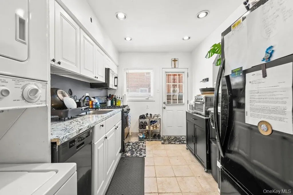 73-37 197th Street Fresh Meadows NY 11366