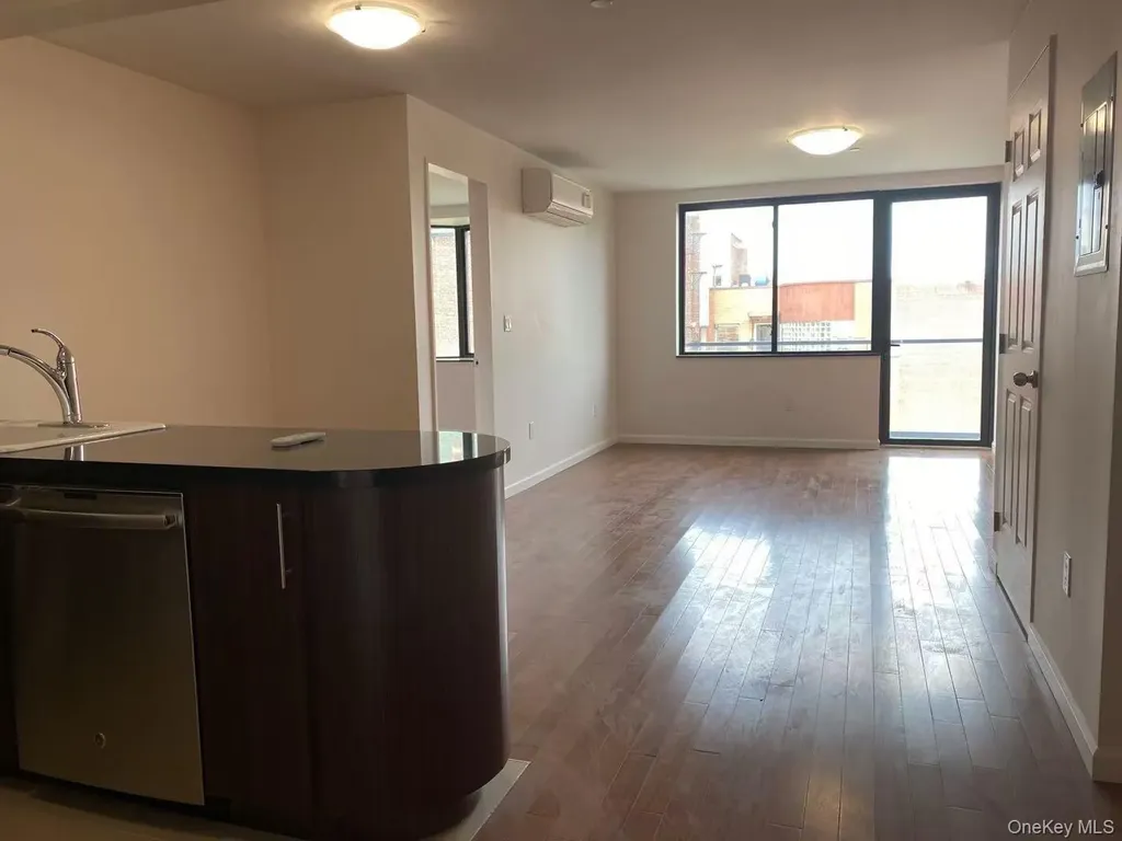 13646 41st Avenue Flushing NY 11355