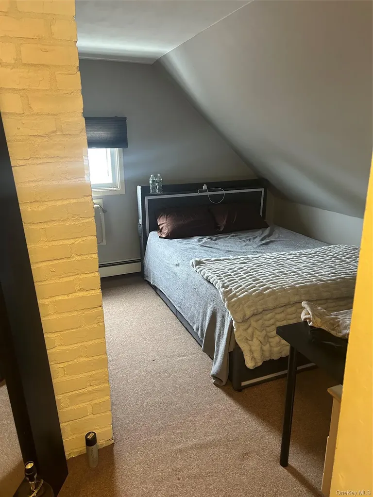 6 Mead Lane Westbury NY 11590