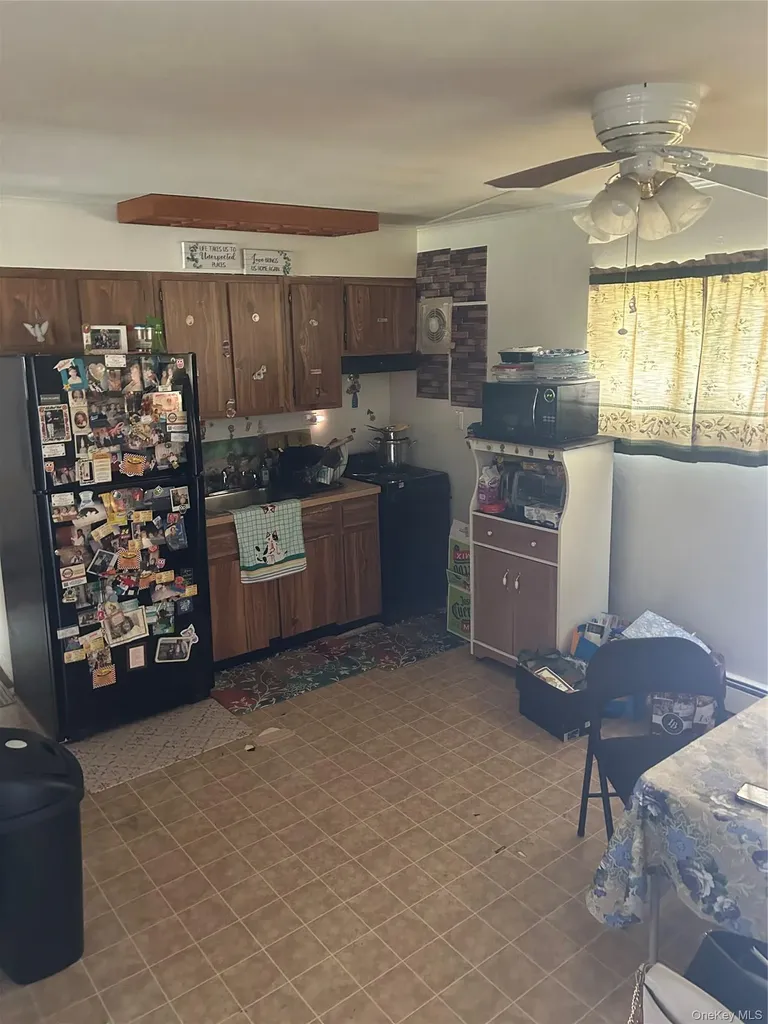 6 Mead Lane Westbury NY 11590