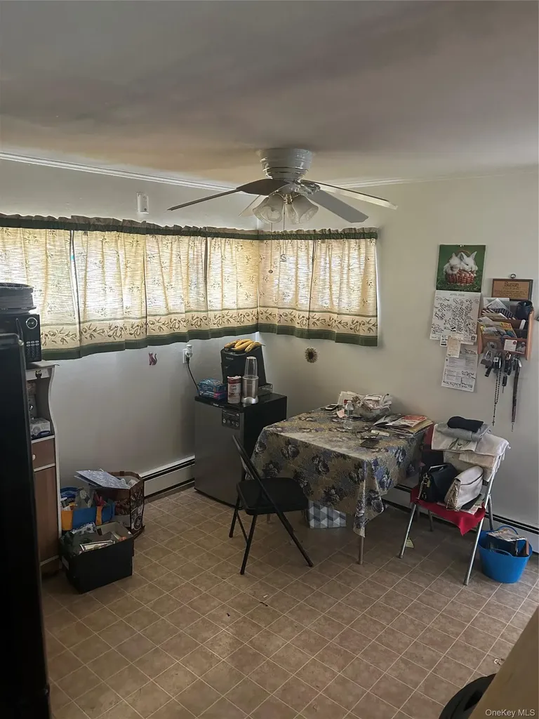 6 Mead Lane Westbury NY 11590