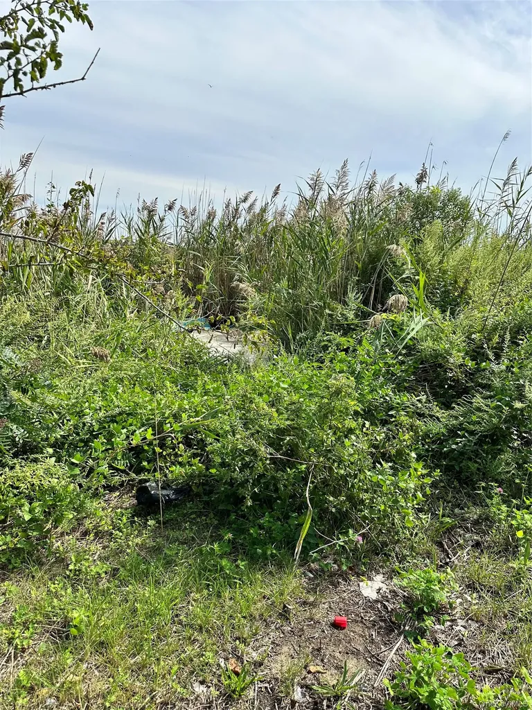 526/524 Cross Bay Boulevard Broad Channel NY 11693