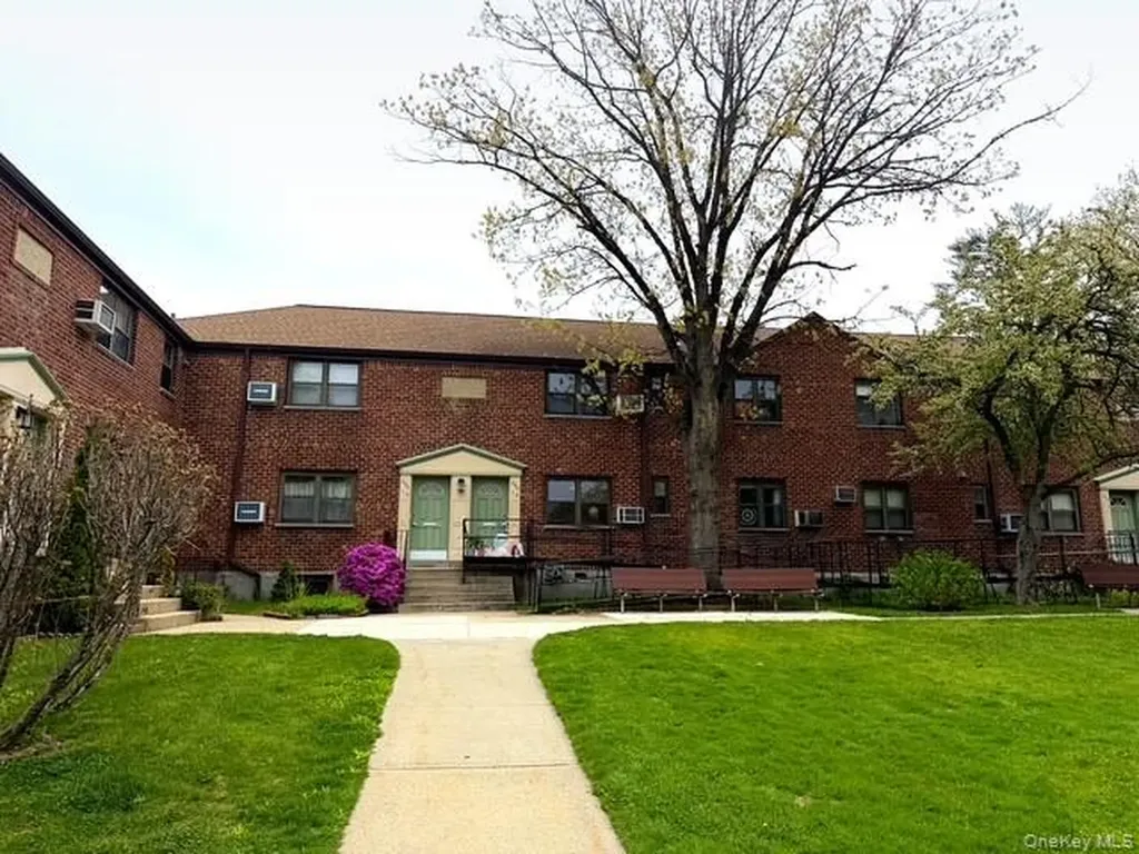 24614 57th Drive Douglaston NY 11362