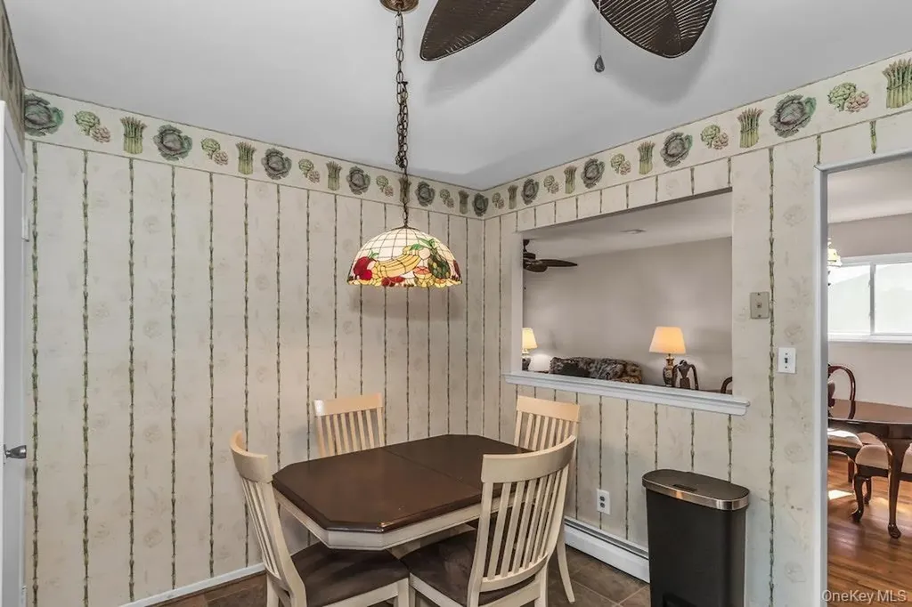 12 Spring Street Lindenhurst NY 11757