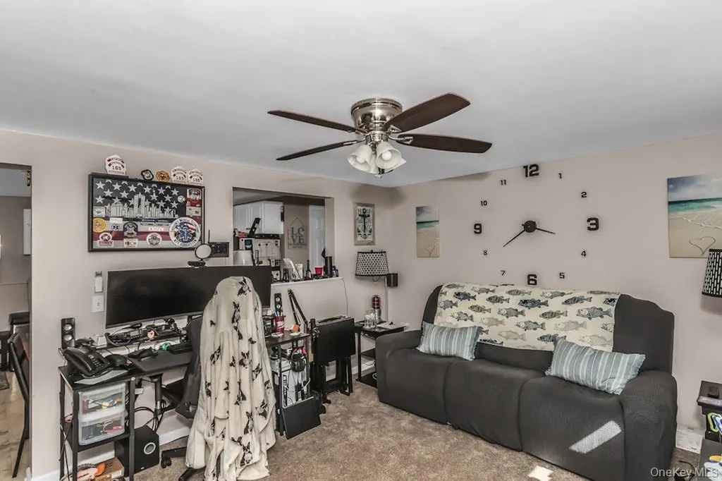 12 Spring Street Lindenhurst NY 11757
