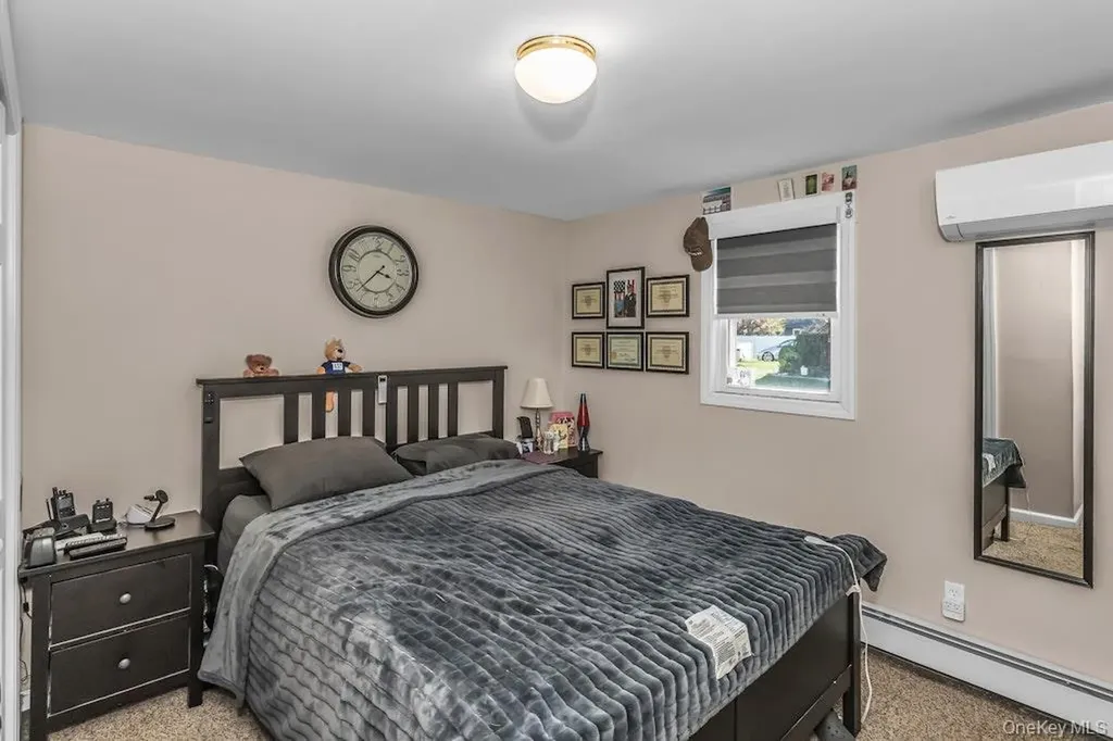 12 Spring Street Lindenhurst NY 11757