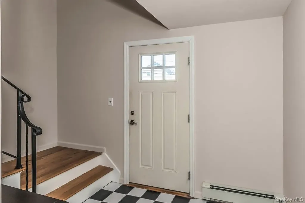 12 Spring Street Lindenhurst NY 11757