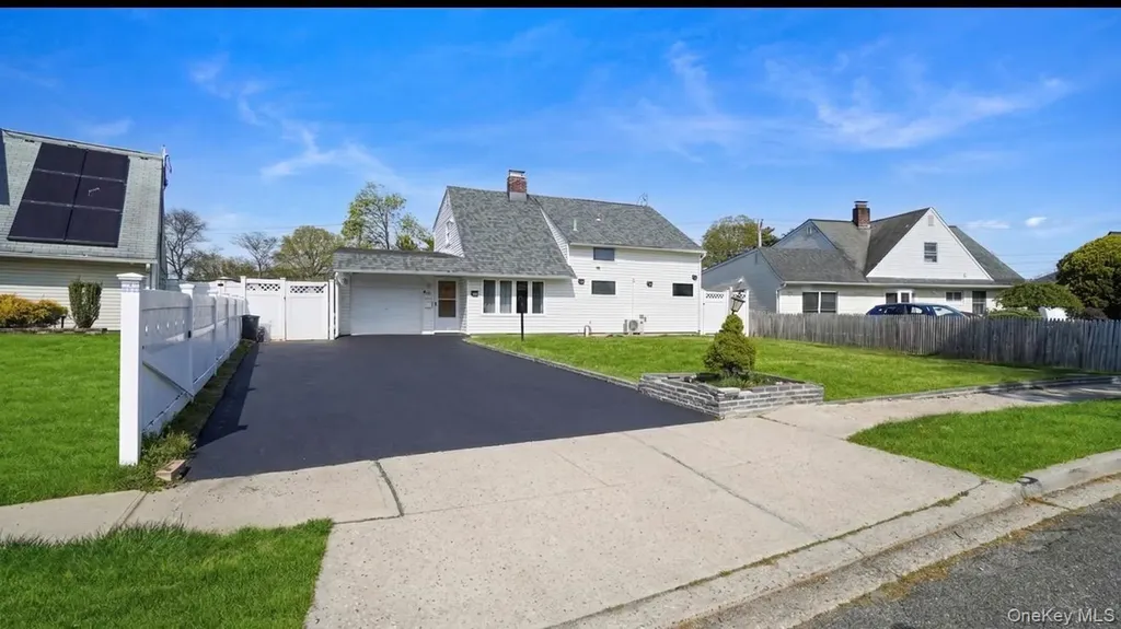 63 Blacksmith Road Levittown NY 11756