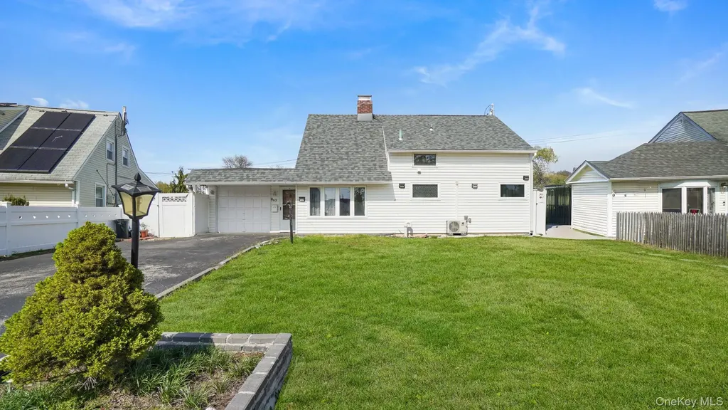 63 Blacksmith Road Levittown NY 11756