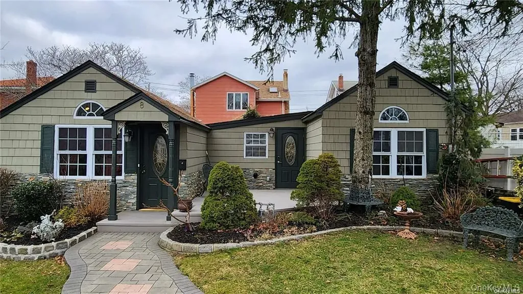 8 Roswell Avenue Oceanside NY 11572