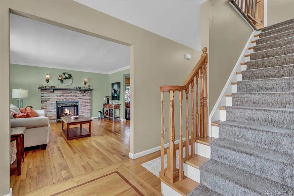 18 Hampton Road Lynbrook NY 11563