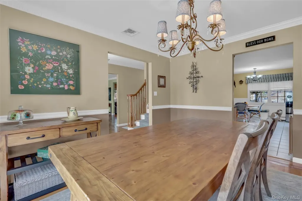 18 Hampton Road Lynbrook NY 11563