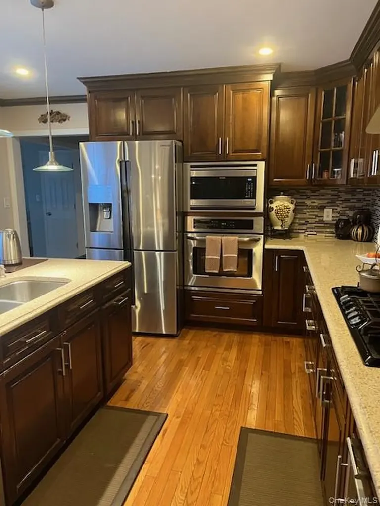 Uniondale NY 11553