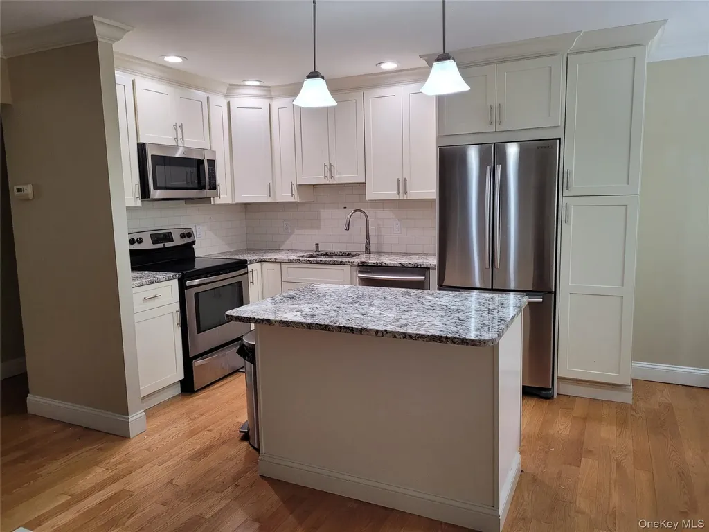 15F Essex Place Yorktown Heights NY 10598