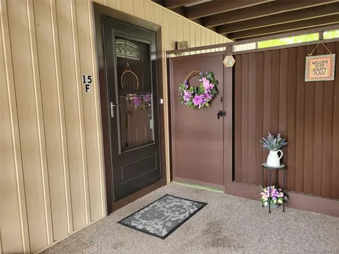 15F Essex Place Yorktown Heights NY 10598
