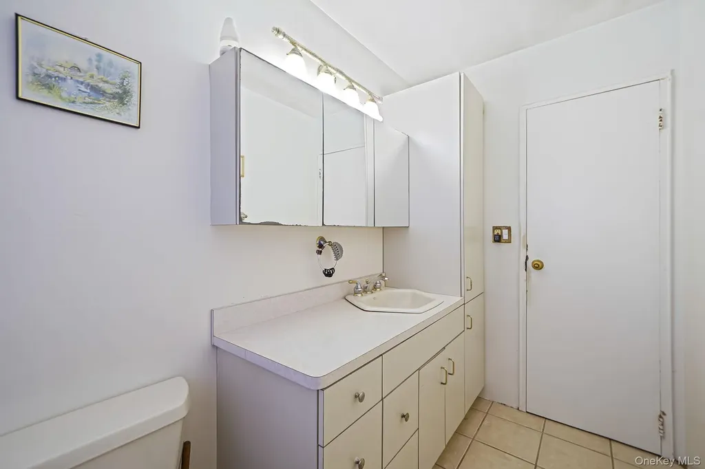 2771 Pond Road Ronkonkoma NY 11779