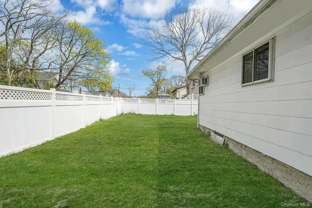 2771 Pond Road Ronkonkoma NY 11779