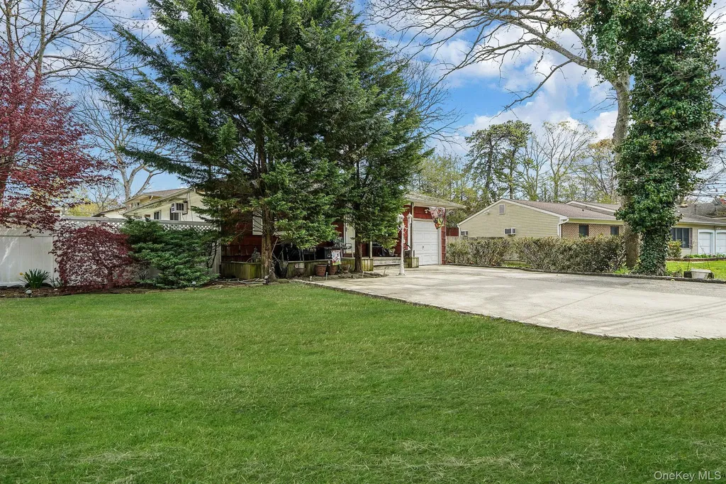 2771 Pond Road Ronkonkoma NY 11779