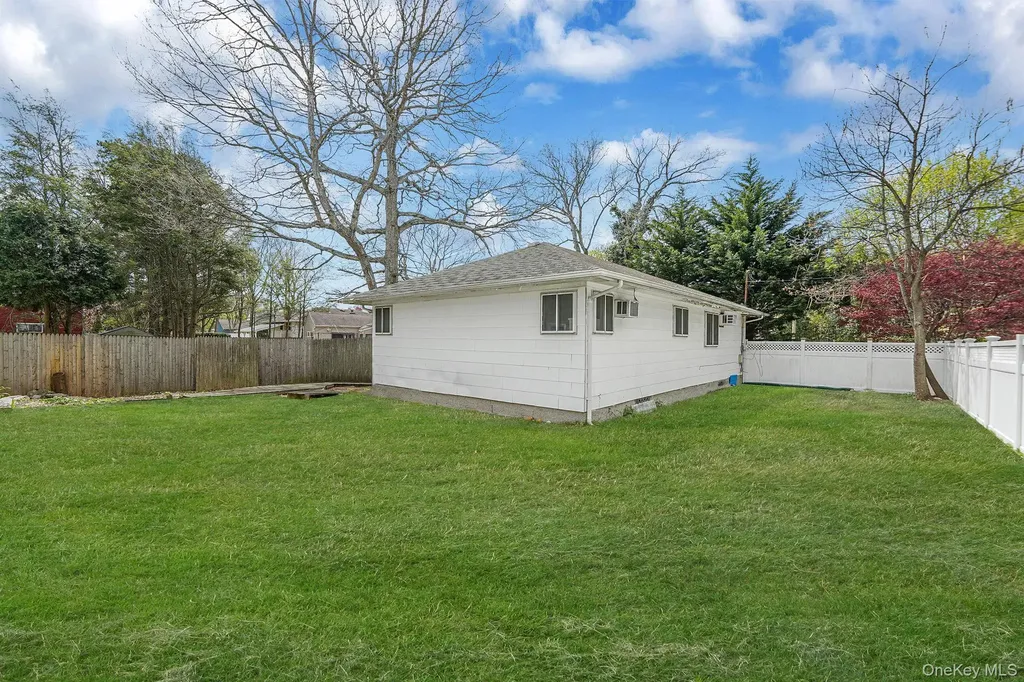 2771 Pond Road Ronkonkoma NY 11779
