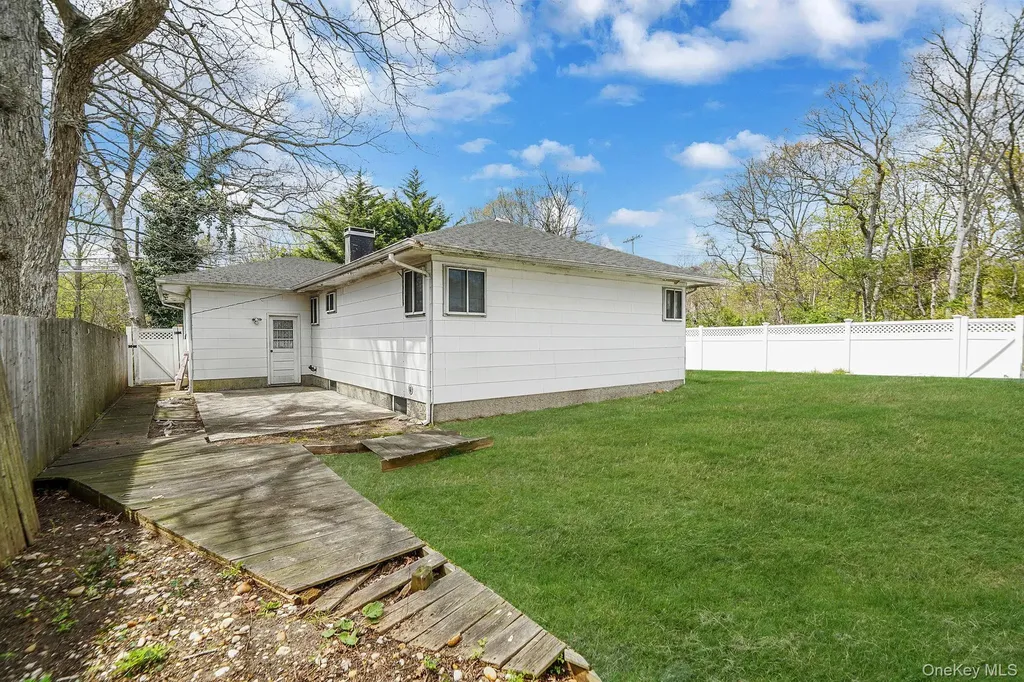2771 Pond Road Ronkonkoma NY 11779