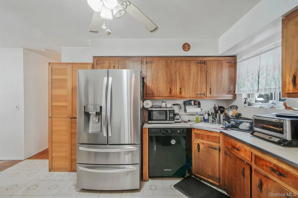 2771 Pond Road Ronkonkoma NY 11779