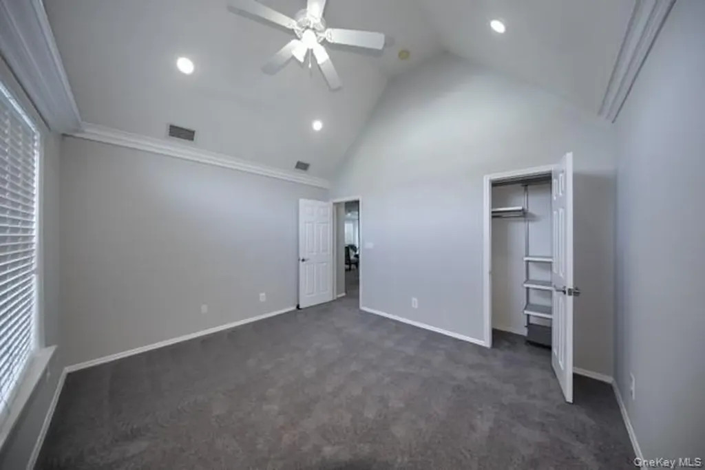 30 Neal Setauket NY 11733