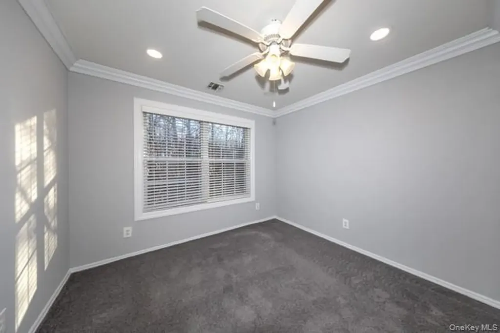 30 Neal Setauket NY 11733