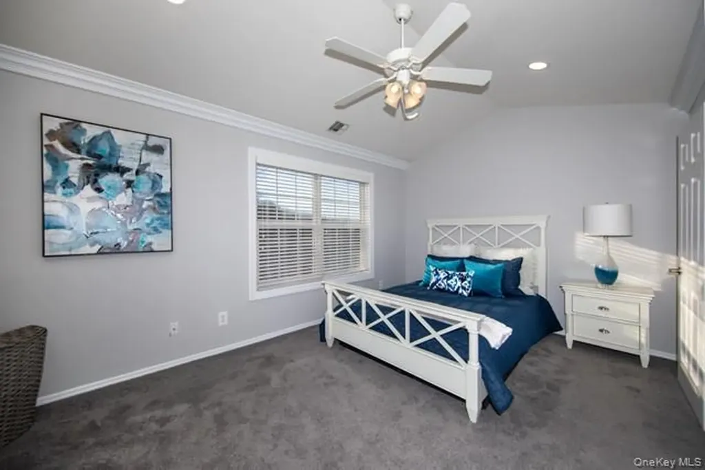 30 Neal Setauket NY 11733