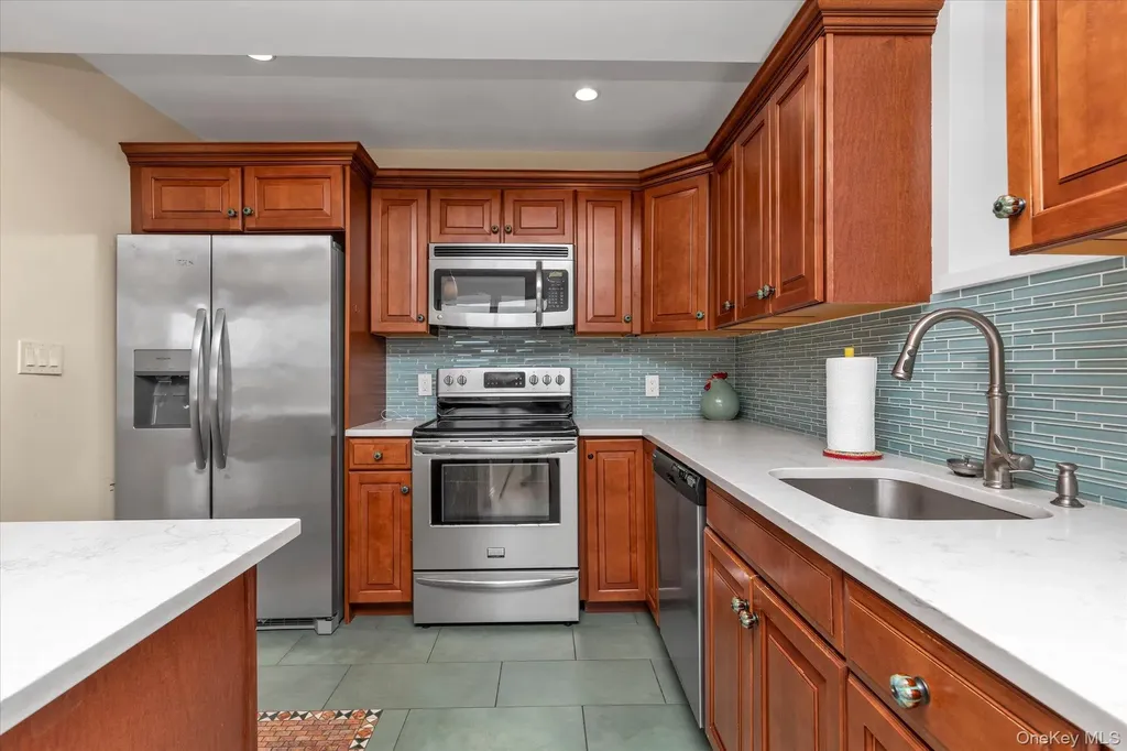 2 Richmond Road Long Beach NY 11561