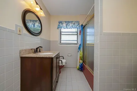61 Continental Place Glen Cove NY 11542