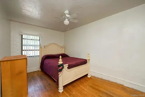 61 Continental Place Glen Cove NY 11542