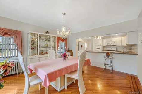 61 Continental Place Glen Cove NY 11542