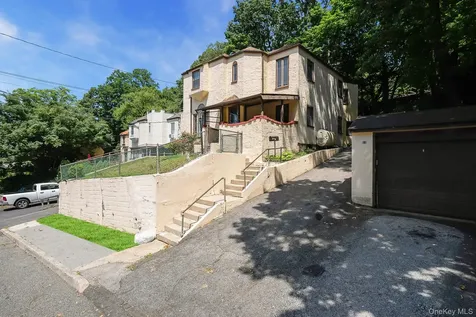 61 Continental Place Glen Cove NY 11542