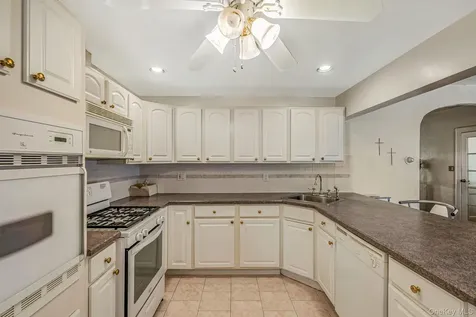 61 Continental Place Glen Cove NY 11542