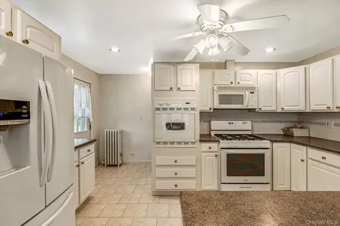 61 Continental Place Glen Cove NY 11542