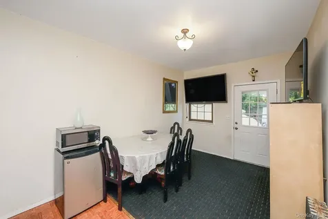 61 Continental Place Glen Cove NY 11542