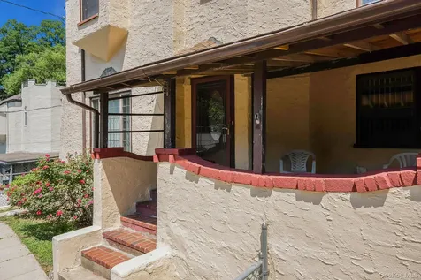 61 Continental Place Glen Cove NY 11542