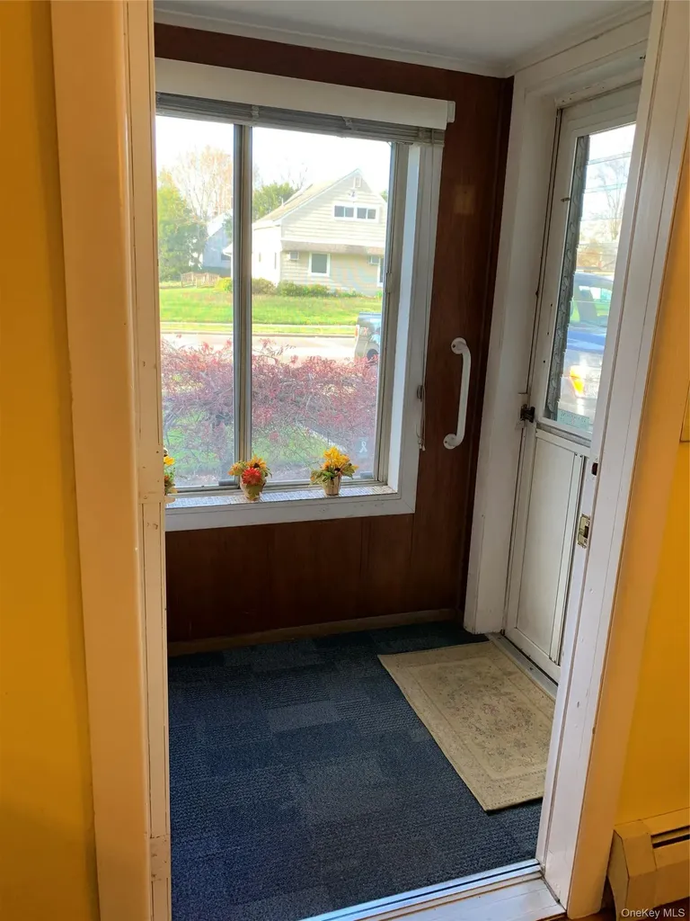 304 Acre Lane Hicksville NY 11801