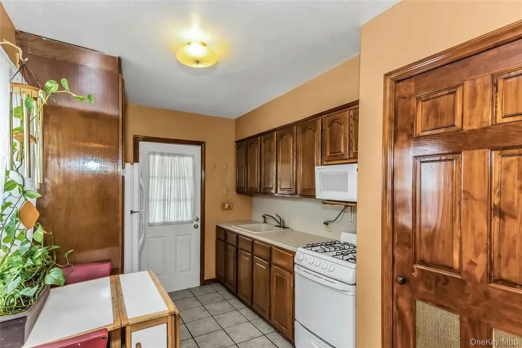 97 Horton Road Valley Stream NY 11581
