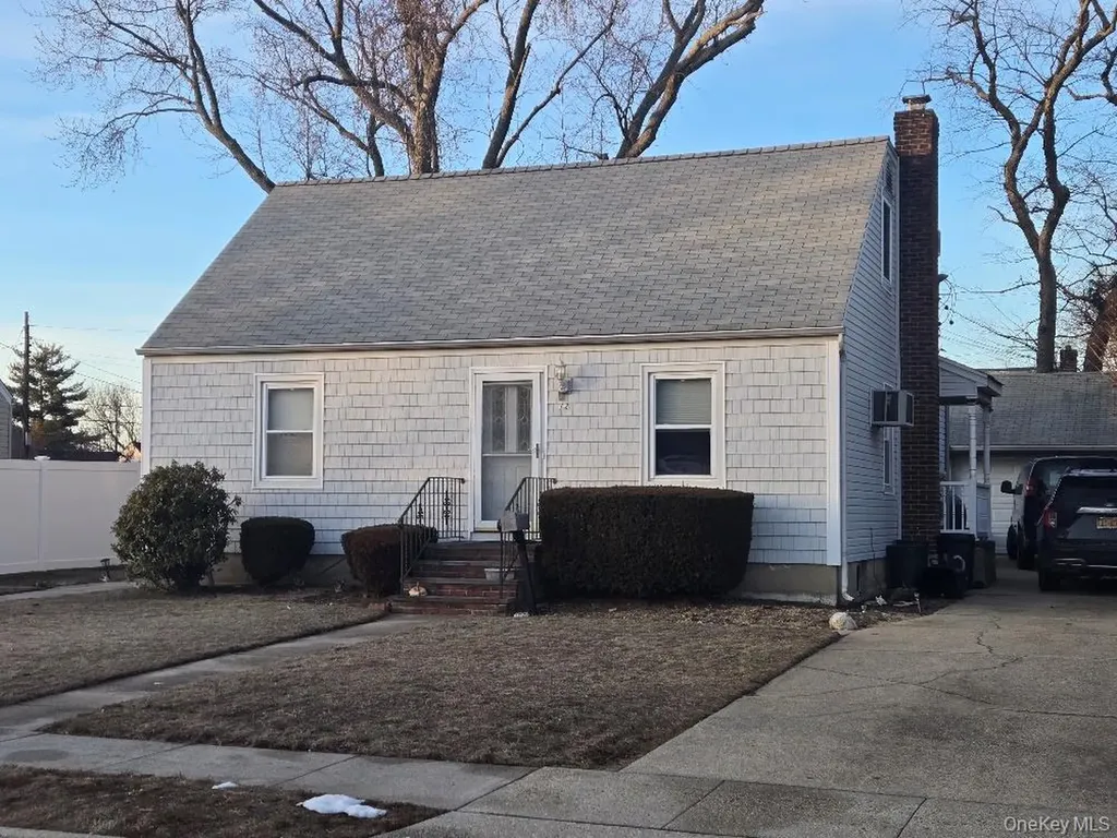 12 Carson Street Bethpage NY 11714