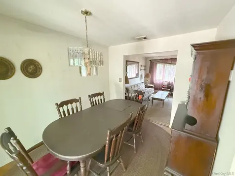 11 Sherwood Heights Wappingers Falls NY 12590